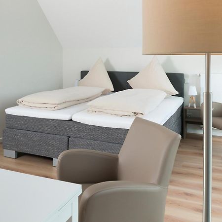 Ostsee - Reetdachhaus Nr 36 "Warder" Im Strand Resort Heiligenhafen Εξωτερικό φωτογραφία